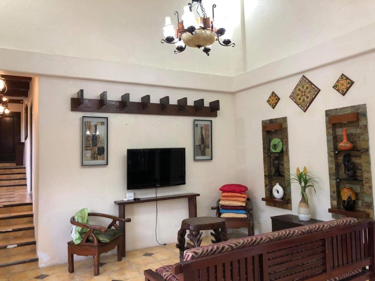 Tagaytay Bnr Guesthouse 4Br With Balcony 12-14 Guest Tagaytay City Exteriör bild