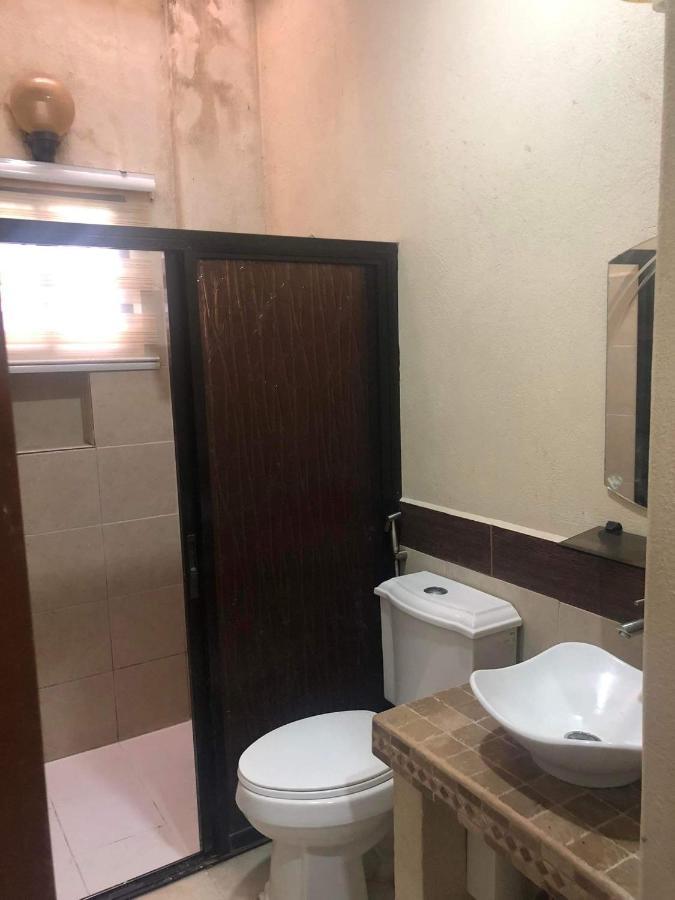Tagaytay Bnr Guesthouse 4Br With Balcony 12-14 Guest Tagaytay City Exteriör bild