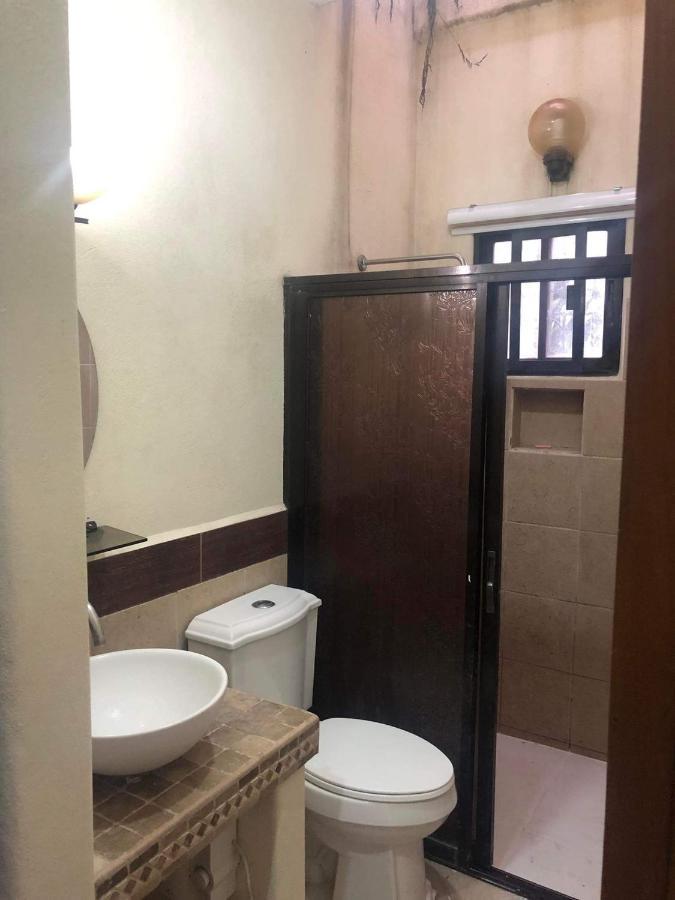 Tagaytay Bnr Guesthouse 4Br With Balcony 12-14 Guest Tagaytay City Exteriör bild